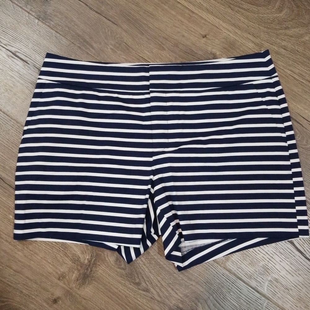 NWT maison jules striped shorts